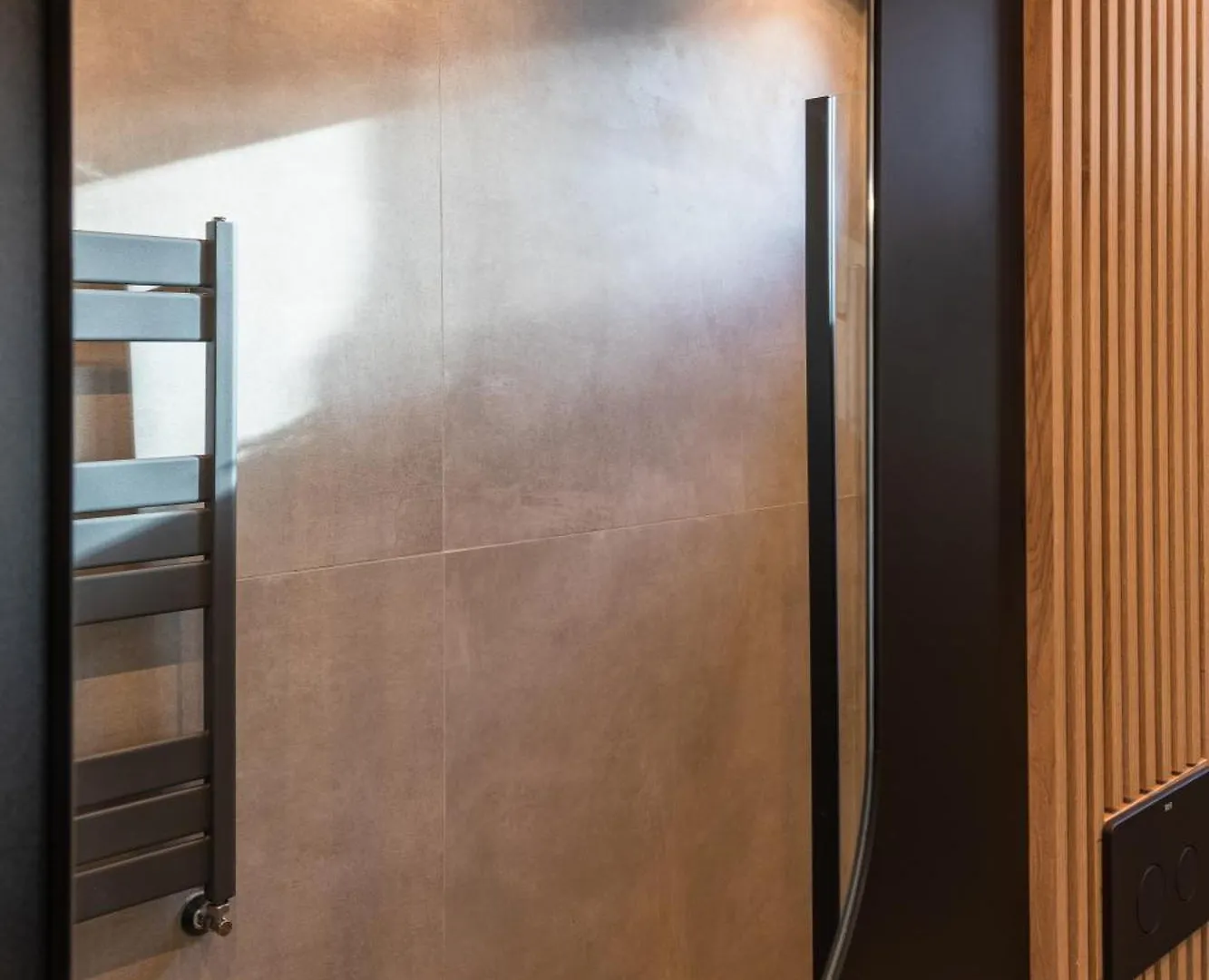 Radisson Luxe - At Victoriei Avenue Apartment Bucharest 0*,
