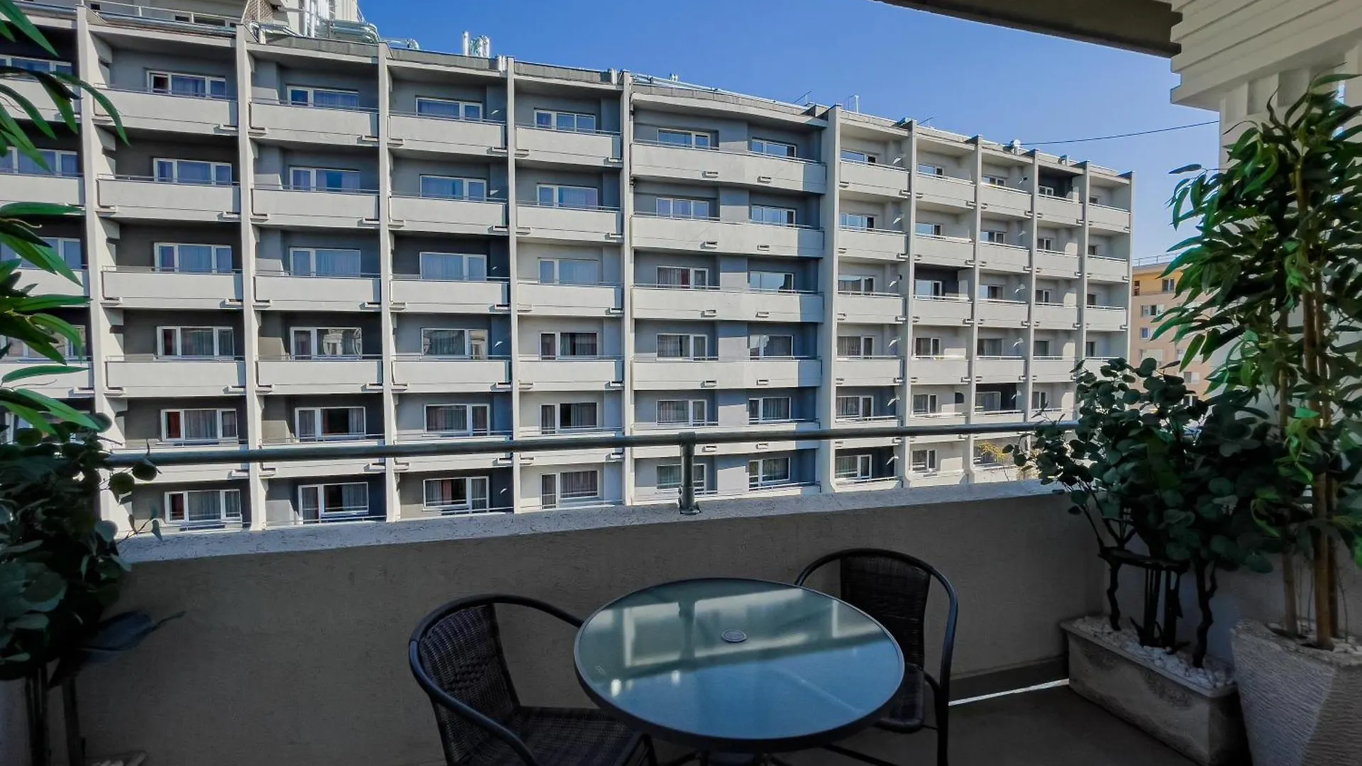 Radisson Luxe - At Victoriei Avenue Apartment Bucharest