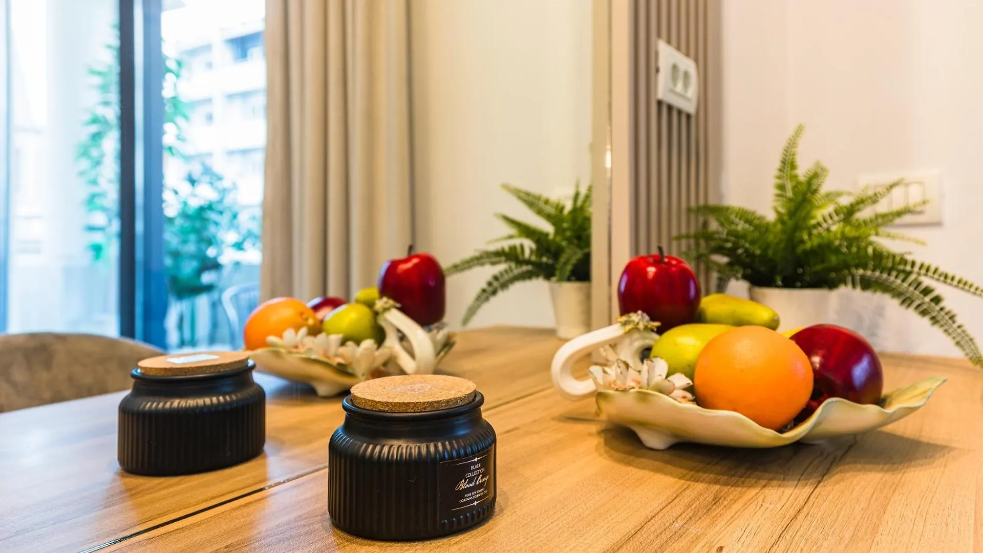Radisson Luxe - At Victoriei Avenue Apartment Bucharest 0*,  Romania