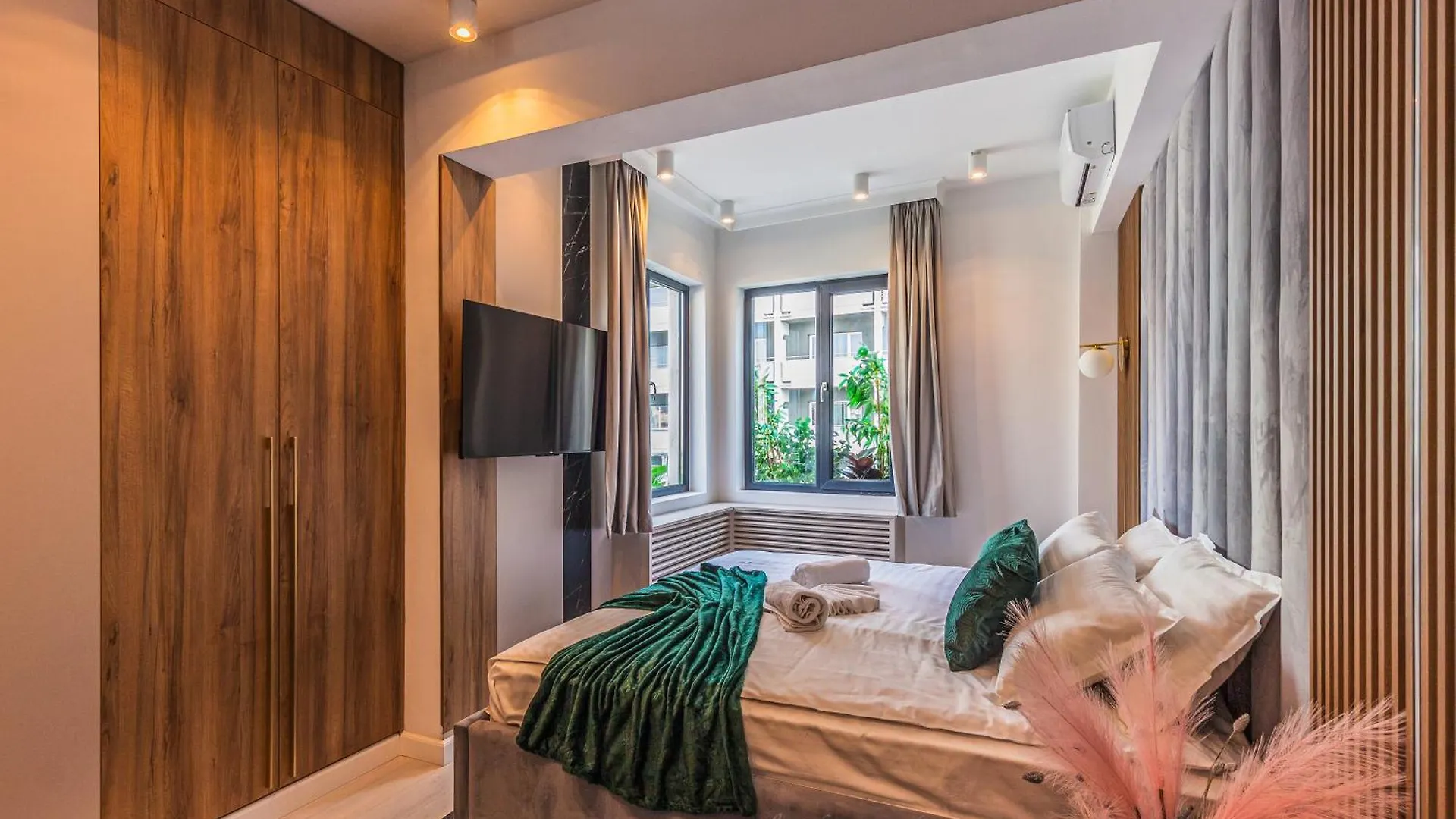 Radisson Luxe - At Victoriei Avenue Apartment Bucharest