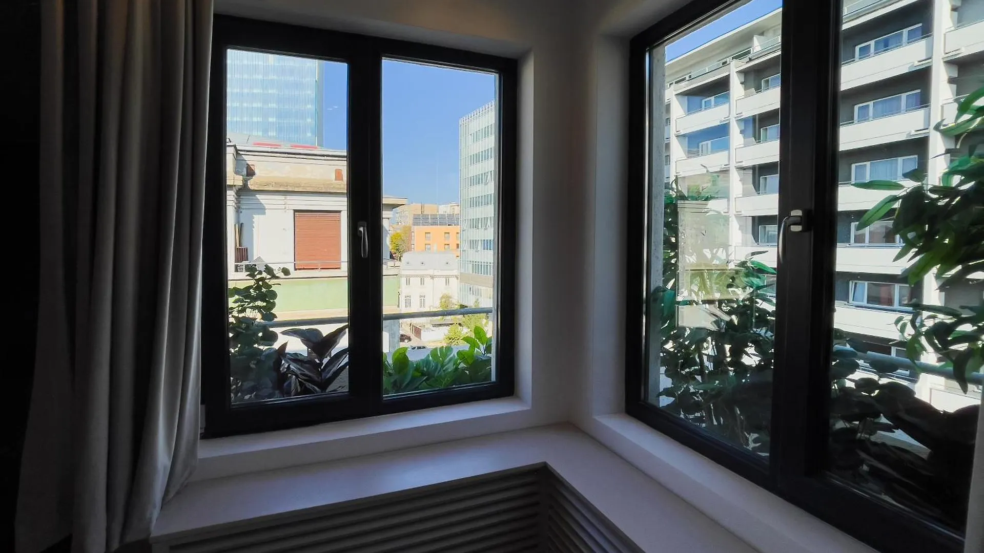 Radisson Luxe - At Victoriei Avenue Apartment Bucharest 0*,