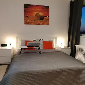 Apartment Piata Victoriei, Bucharest