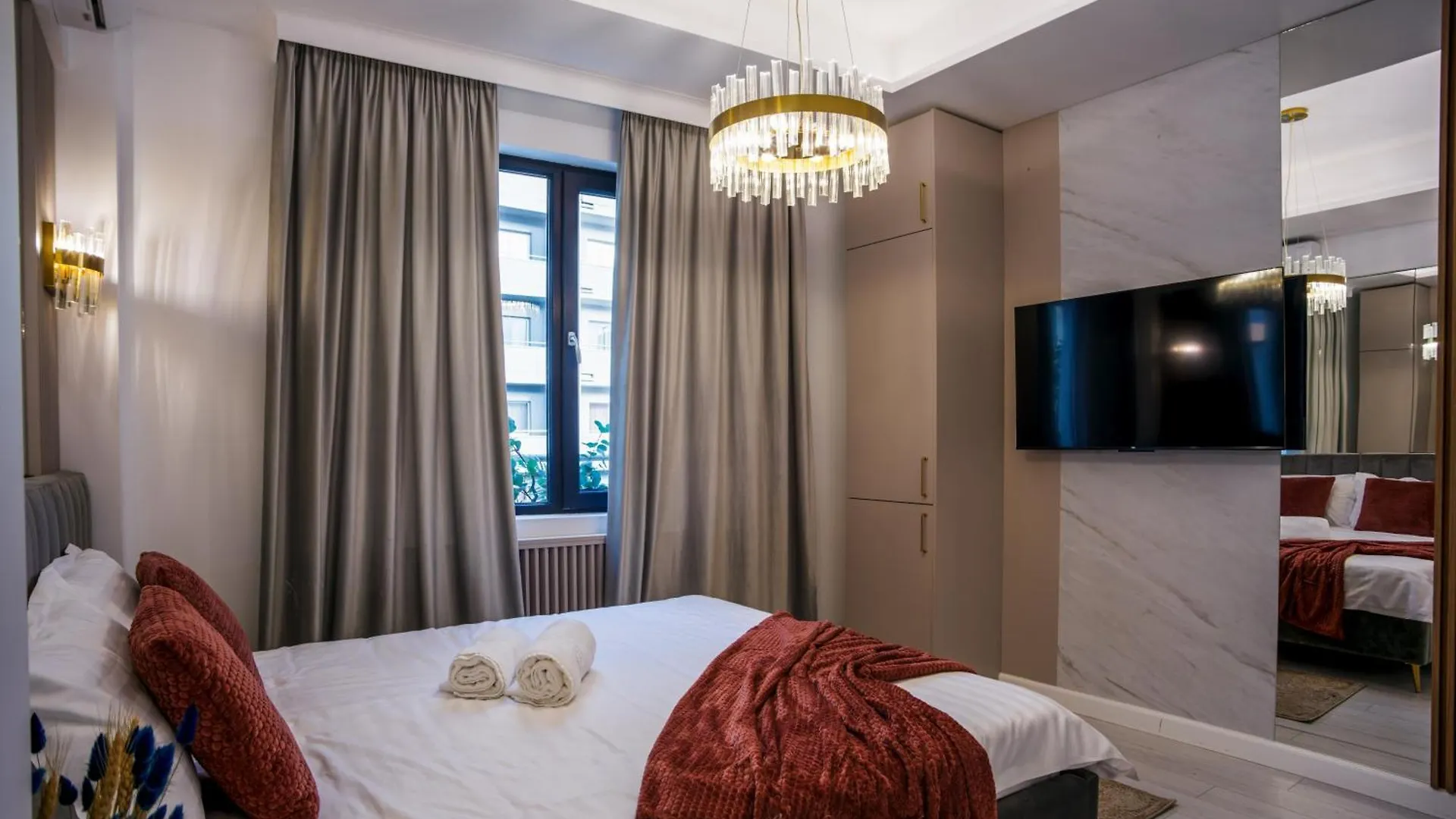 Radisson Luxe - At Victoriei Avenue Apartment Bucharest