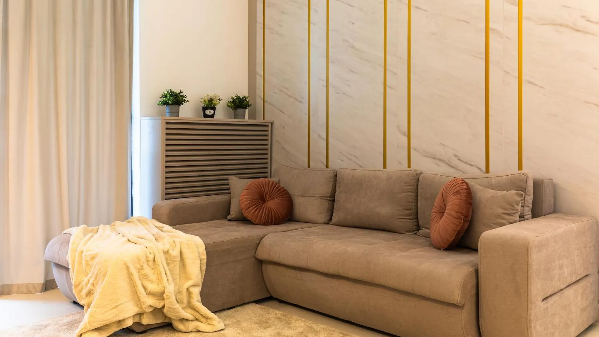 Radisson Luxe - At Victoriei Avenue Apartment Bucharest