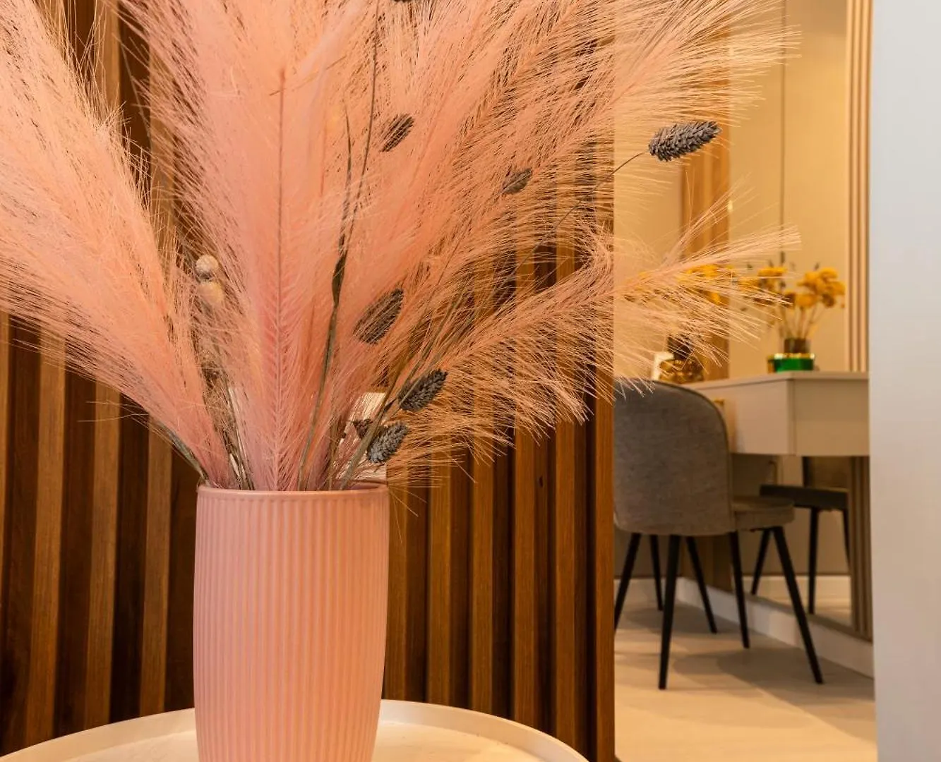 Radisson Luxe - At Victoriei Avenue Apartment Bucharest